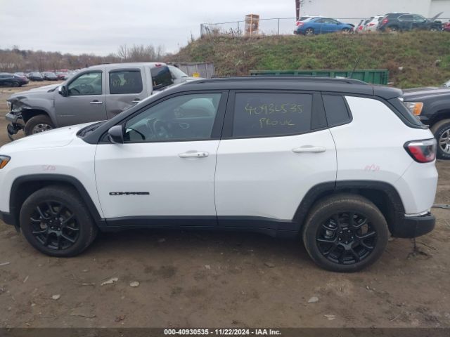 3C4NJDBBXNT220362 Jeep Compass Altitude 4x4