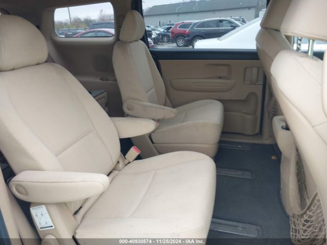 KNDMB5C19F6019245 KIA SEDONA LX