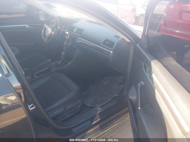 1VWBA7A39JC035981 Volkswagen Passat 2.0t Se