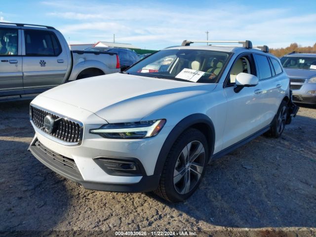 2023 VOLVO V60 CROSS COUNTRY YV4L12WZ3P2107065 Photo 1