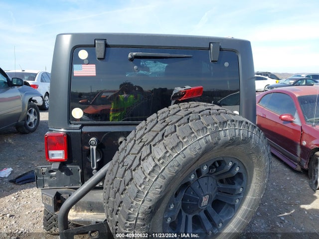 1C4BJWDGXFL636867 Jeep Wrangler Unlimited Freedom Edition