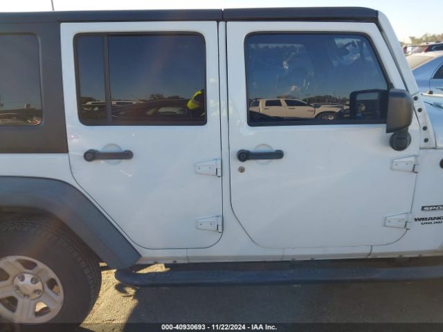 1C4BJWDG3EL295553 Jeep Wrangler Unlimited Sport