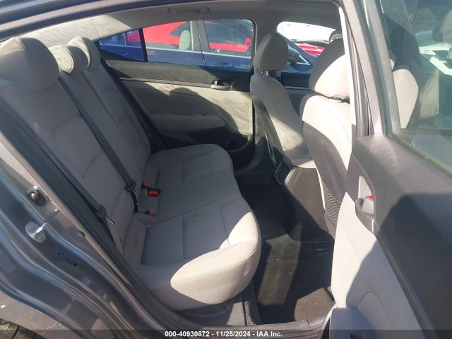 Hyundai Elantra Value Edition 2018 5NPD84LF7JH389290 Image 8
