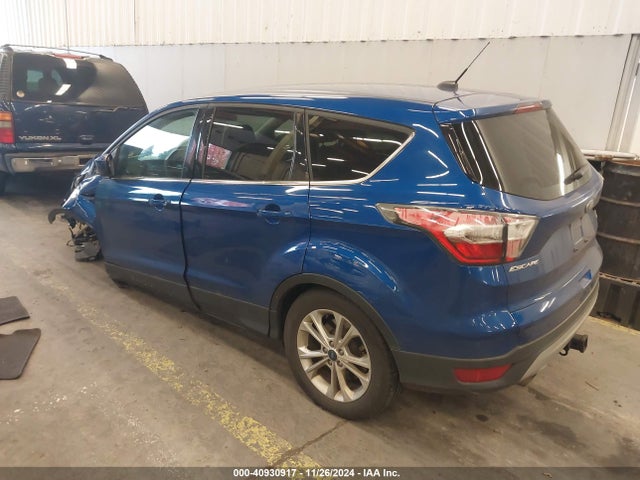 Ford ESCAPE SE 2017 1FMCU9G9XHUA83219 Image 3