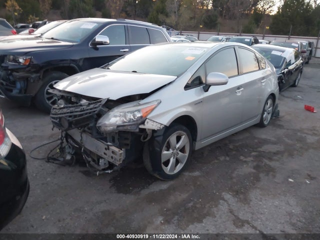 Toyota Prius Five 2014 JTDKN3DU5E0366584 Image 2