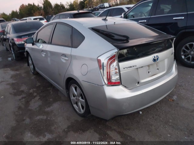 Toyota Prius Five 2014 JTDKN3DU5E0366584 Image 3