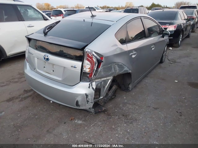 Toyota Prius Five 2014 JTDKN3DU5E0366584 Image 4