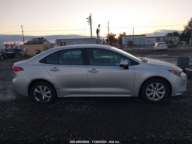 Toyota COROLLA LE 2022 5YFEPMAE0NP275562 Image 13
