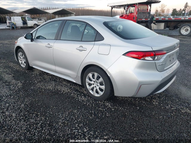 Toyota COROLLA LE 2022 5YFEPMAE0NP275562 Image 3