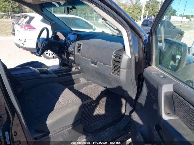 1N6AA0EC1EN517559 Nissan TITAN SV