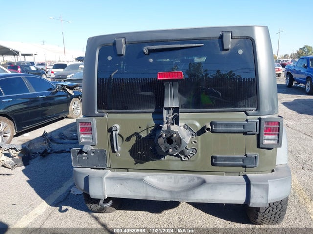 1C4BJWFG0GL133881 Jeep Wrangler Unlimited Rubicon
