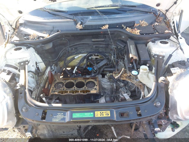 2010 MINI COOPER WMWMF3C52ATU77471 Photo 9