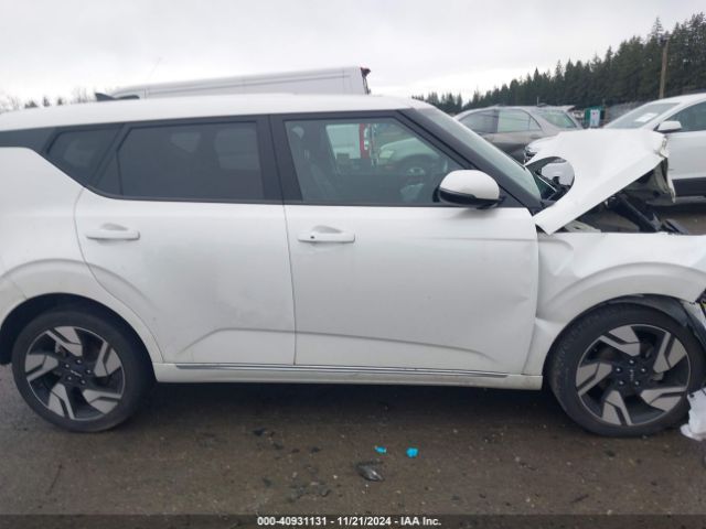 KNDJ53AU9P7840160 KIA Soul Gt-line