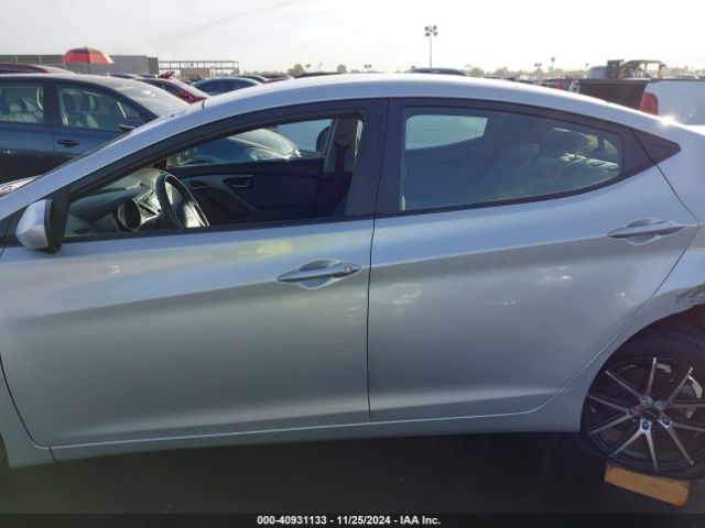 KMHDH4AE8GU575876 Hyundai ELANTRA SE
