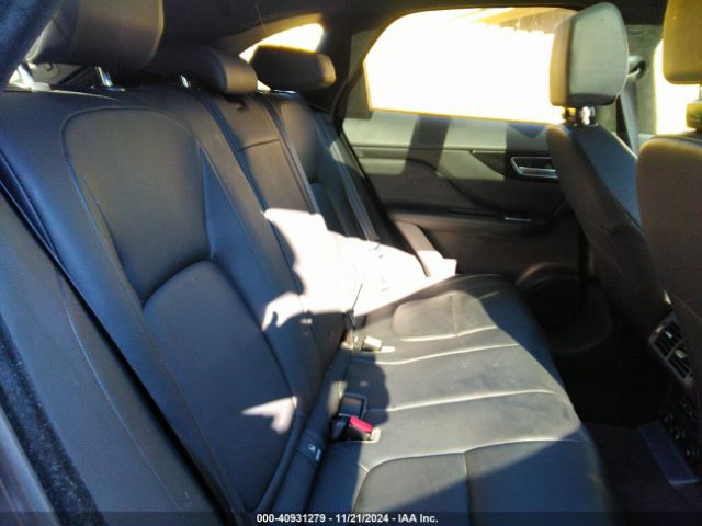 SADCJ2FX6KA360806 Jaguar F-pace 25t Premium