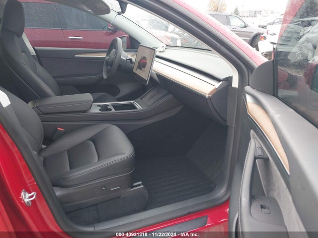 2023 TESLA MODEL Y 7SAYGDEE1PF687725 Photo 4