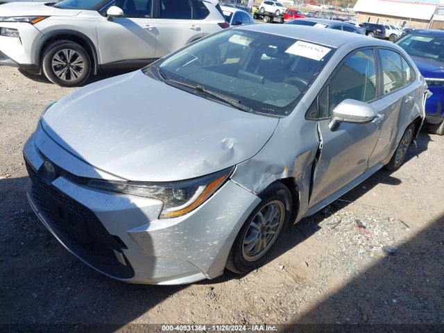 Toyota Corolla Hybrid Le 2022 JTDEAMDE8NJ043485 Image 2