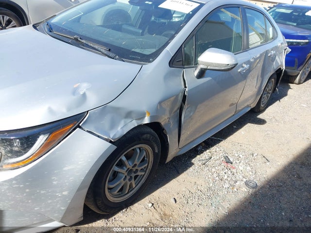 Toyota Corolla Hybrid Le 2022 JTDEAMDE8NJ043485 Image 6