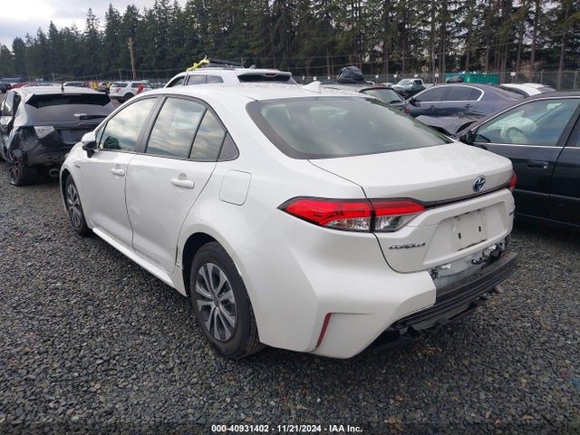 Toyota Corolla Hybrid Le 2021 JTDEAMDE5MJ032944 Image 3