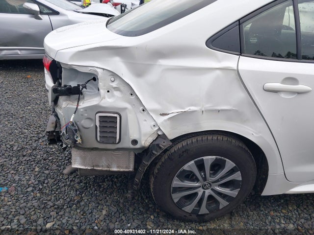Toyota Corolla Hybrid Le 2021 JTDEAMDE5MJ032944 Image 6