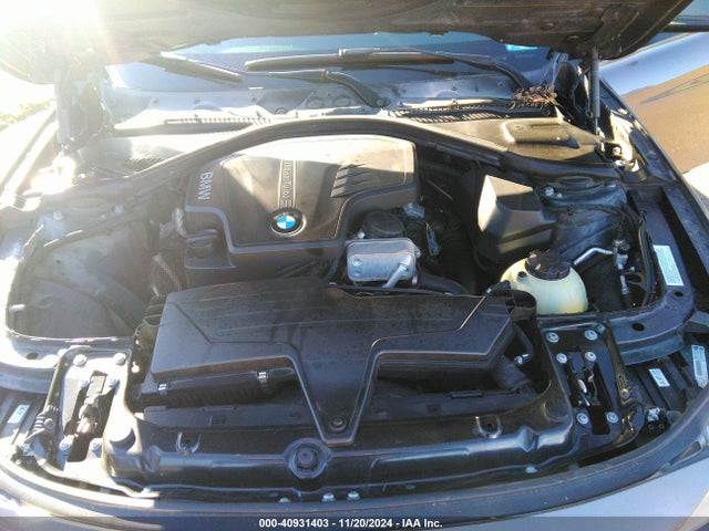 BMW 320i Xdrive 2015 WBA3C3G5XFNS72880 Image 10