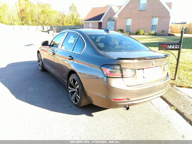 BMW 320i Xdrive 2015 WBA3C3G5XFNS72880 Image 3
