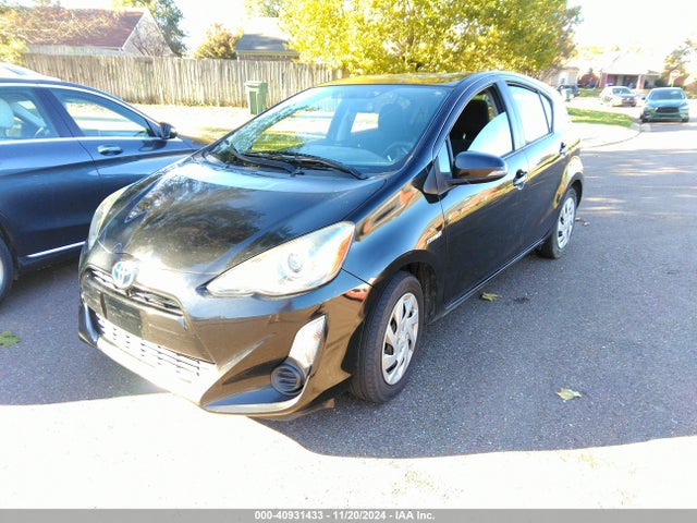 JTDKDTB34F1575873 Toyota Prius C Two