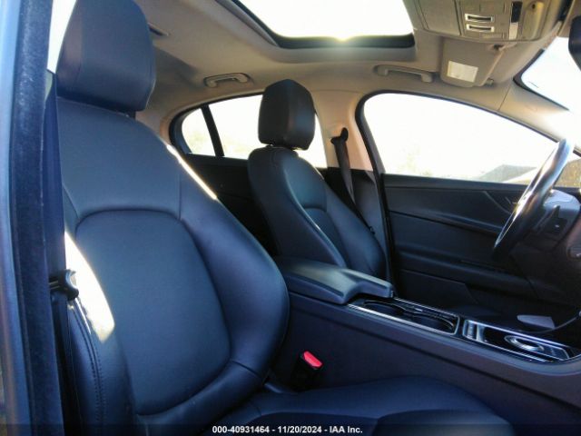 2017 JAGUAR XE SAJAJ4BV5HA970337 Photo 4