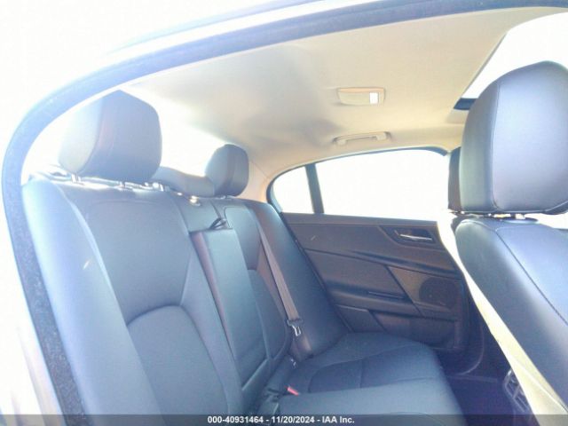 2017 JAGUAR XE SAJAJ4BV5HA970337 Photo 7
