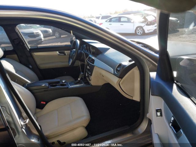 WDDGF4HBXER312846 Mercedes-Benz C 250 Luxury/sport