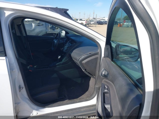 1FADP3E29GL351464 Ford FOCUS S