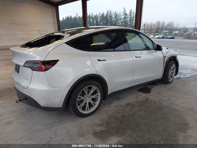 2021 TESLA MODEL Y 5YJYGDEE6MF117891 Photo 3