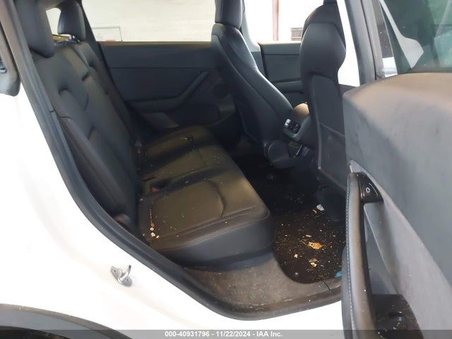2021 TESLA MODEL Y 5YJYGDEE6MF117891 Photo 7