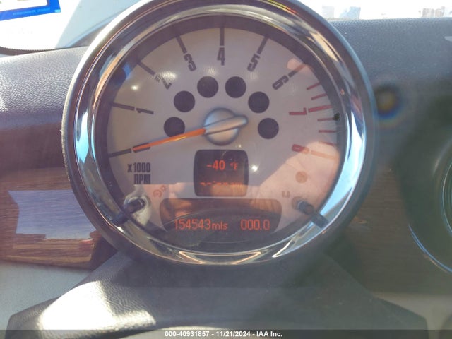 2009 MINI COOPER S CLUBMAN WMWMM33549TP92418 Photo 6