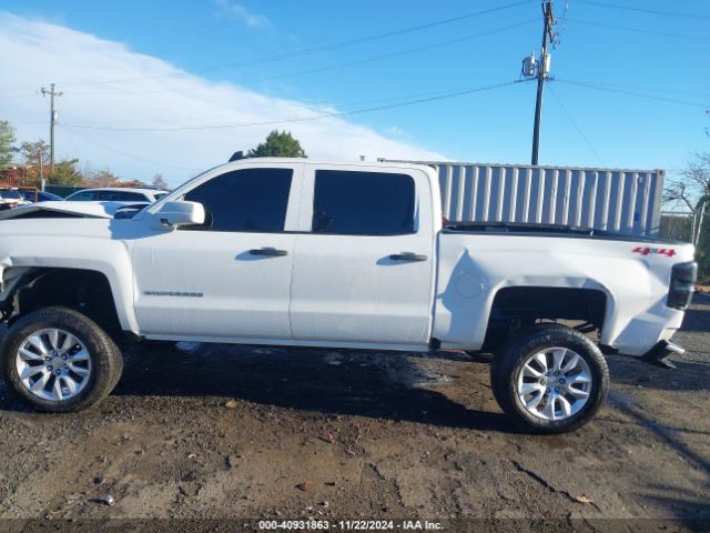 3GCUKPEC2JG147795 Chevrolet Silverado 1500 Custom