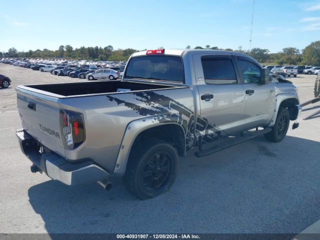 5TFDW5F15FX423041 Toyota Tundra Sr5 5.7l V8