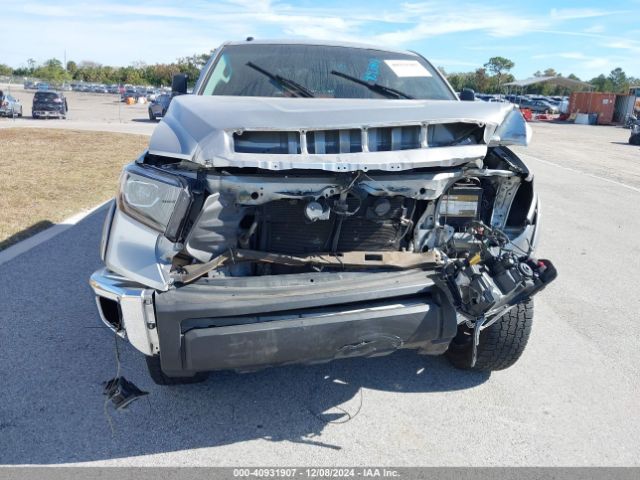5TFDW5F15FX423041 Toyota Tundra Sr5 5.7l V8