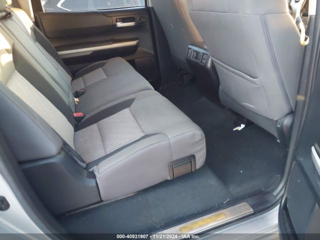 5TFDW5F15FX423041 Toyota Tundra Sr5 5.7l V8