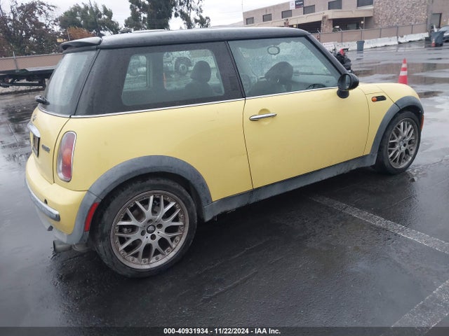 2002 MINI COOPER WMWRC33402TC33425 Photo 3