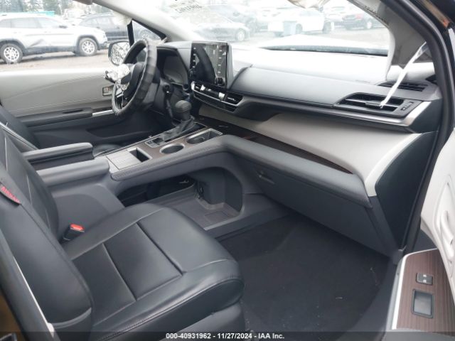 5TDKSKFC1PS095238 Toyota SIENNA LE