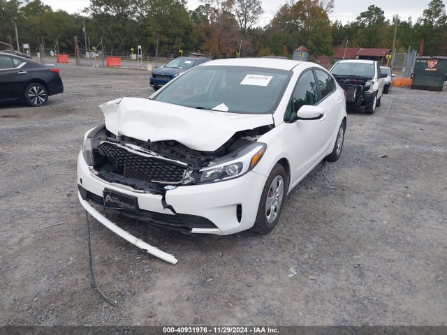 KIA FORTE LX 2017 3KPFK4A74HE013005 Image 2