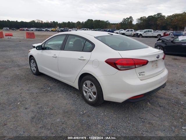 KIA FORTE LX 2017 3KPFK4A74HE013005 Image 3