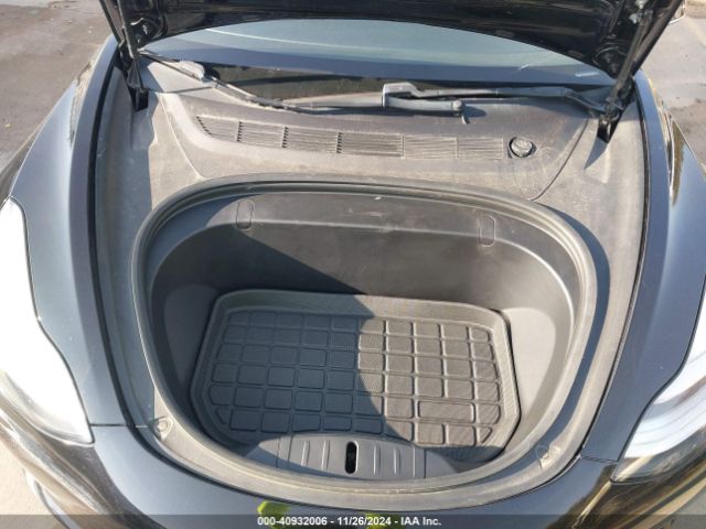 5YJ3E1EB0JF130796 Tesla Model 3 Long Range/performance