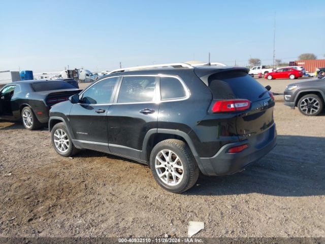 1C4PJLCB2JD566813 Jeep Cherokee Latitude Fwd