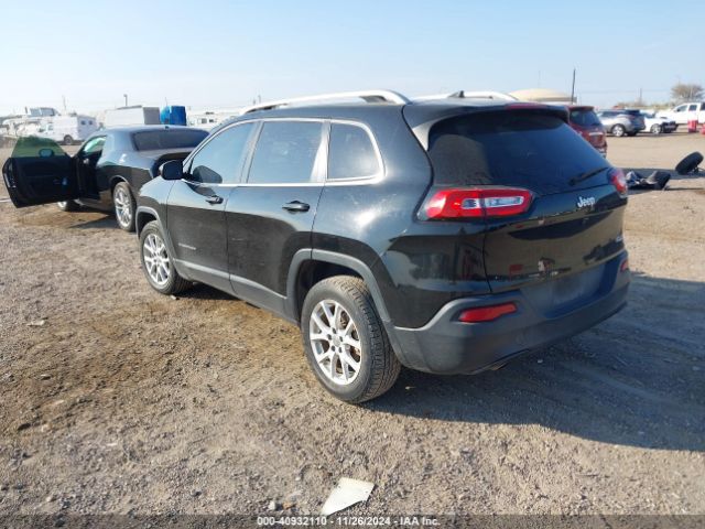 1C4PJLCB2JD566813 Jeep Cherokee Latitude Fwd