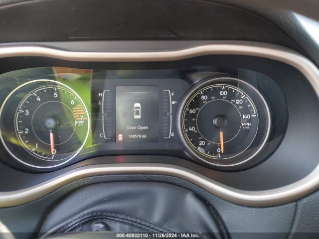 1C4PJLCB2JD566813 Jeep Cherokee Latitude Fwd