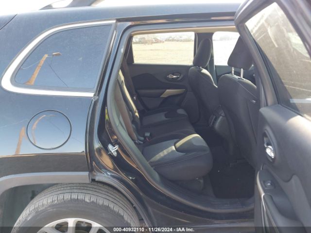 1C4PJLCB2JD566813 Jeep Cherokee Latitude Fwd
