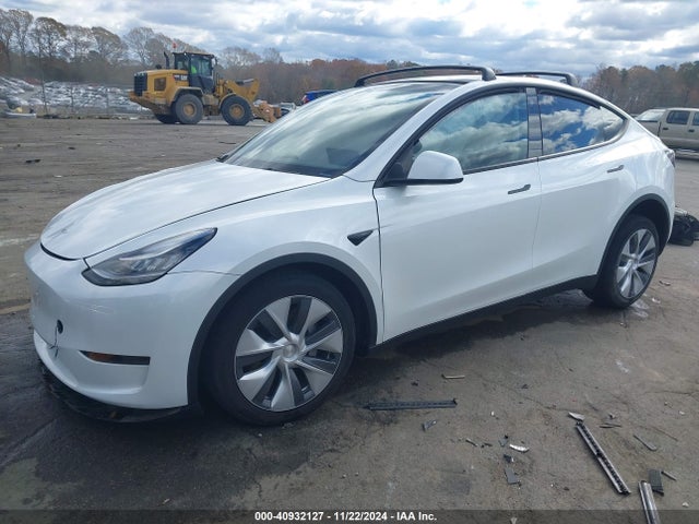 2023 TESLA MODEL Y 7SAYGDEE9PA104184 Photo 1