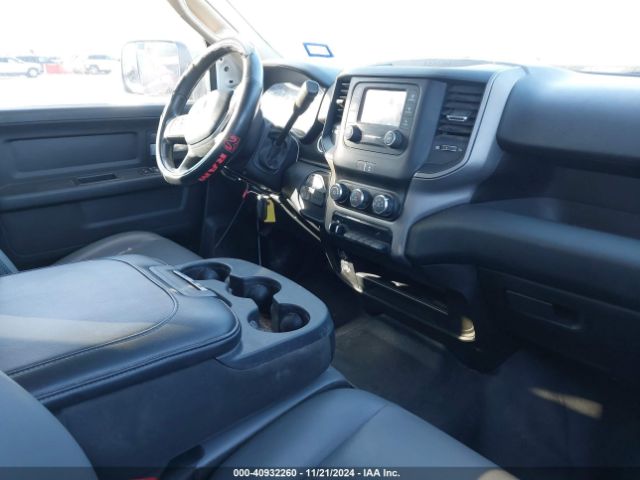 3C6UR5CL3KG514683 RAM 2500 Tradesman  4x4 6'4 Box