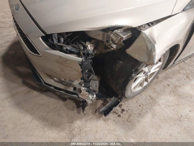 1FADP3F25FL251732 Ford FOCUS SE